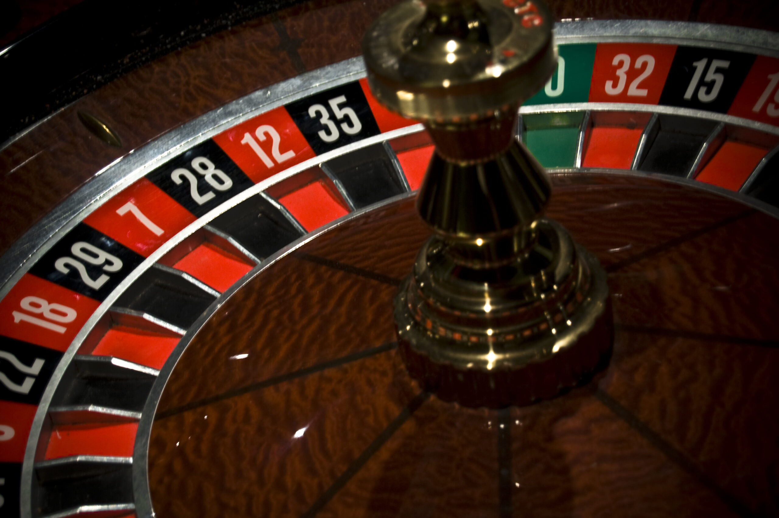 Roulette Betting Strategies: Inside vs. Outside Bets